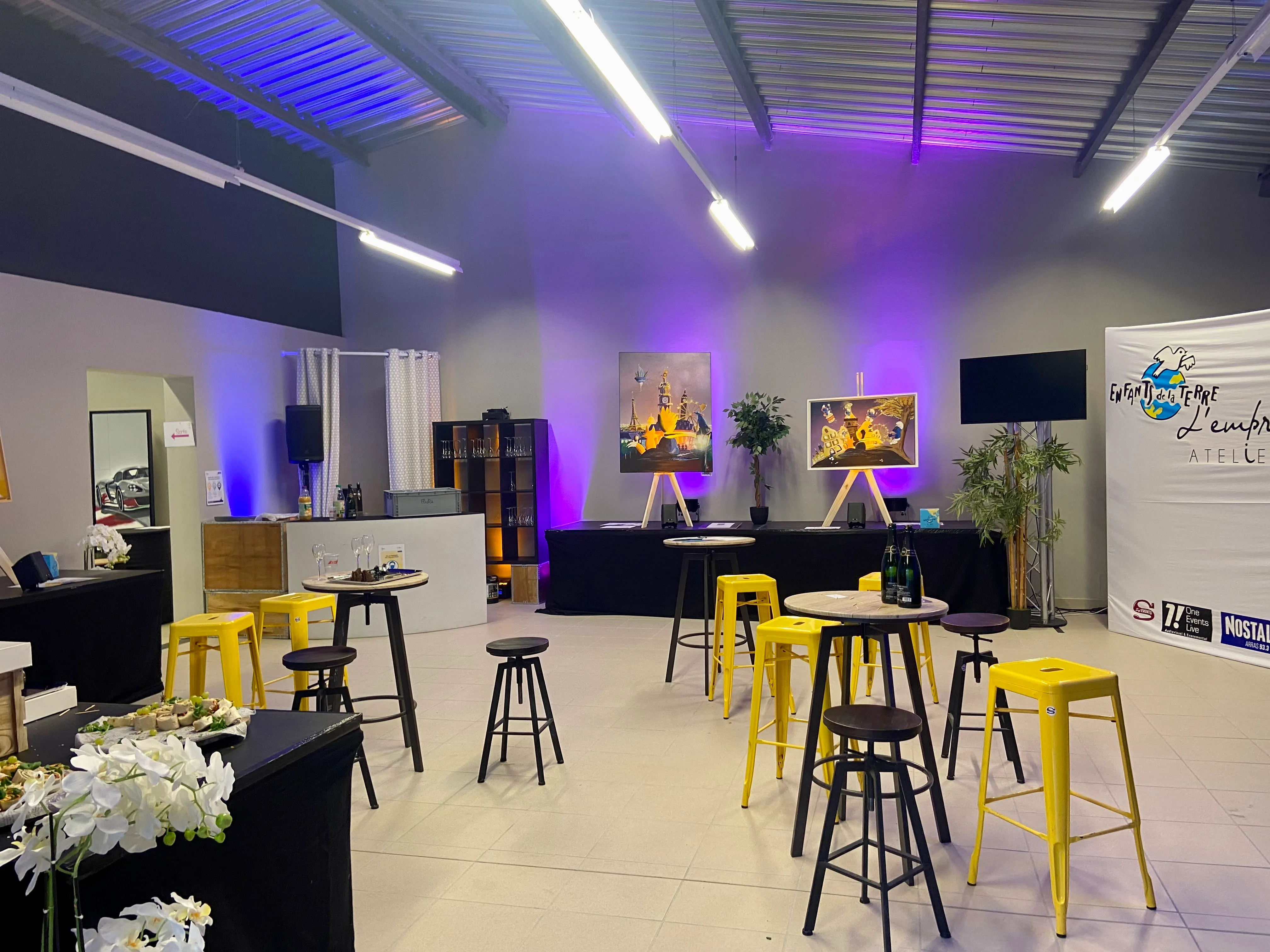 Vernissage d'une galerie d'art